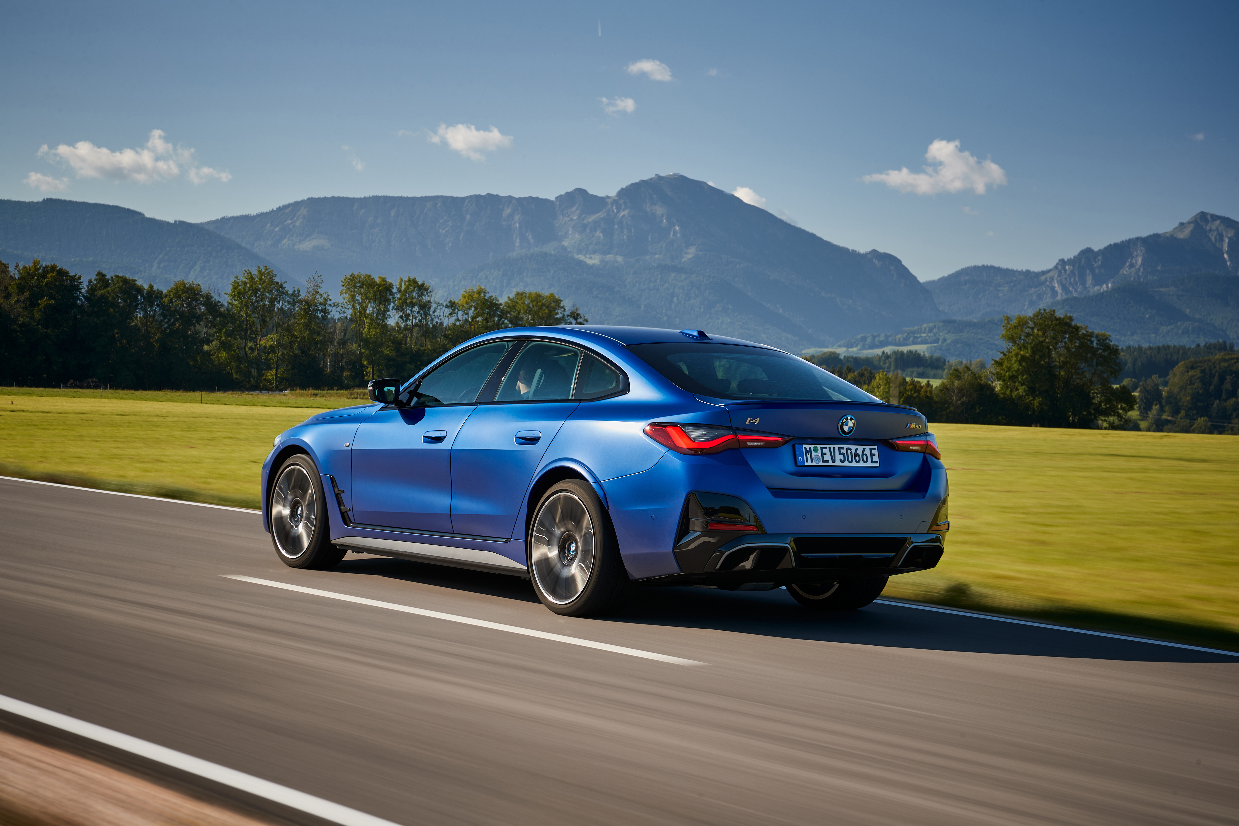 Superlease BMW i4 leasen 2