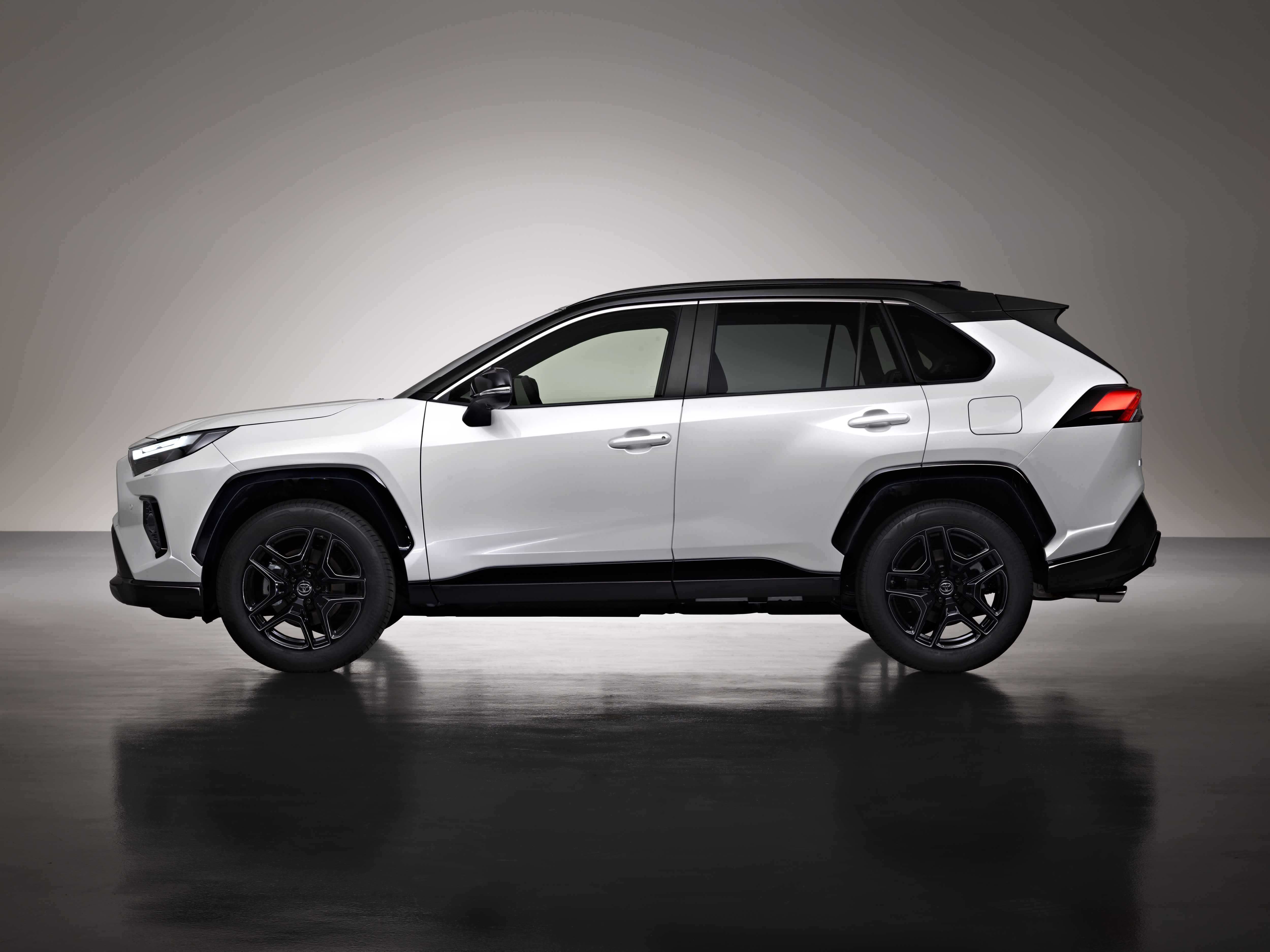 Superlease Toyota RAV4 lease 2