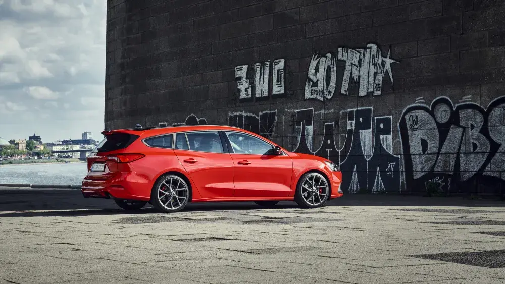 Superlease Ford Focus Wagon leasen